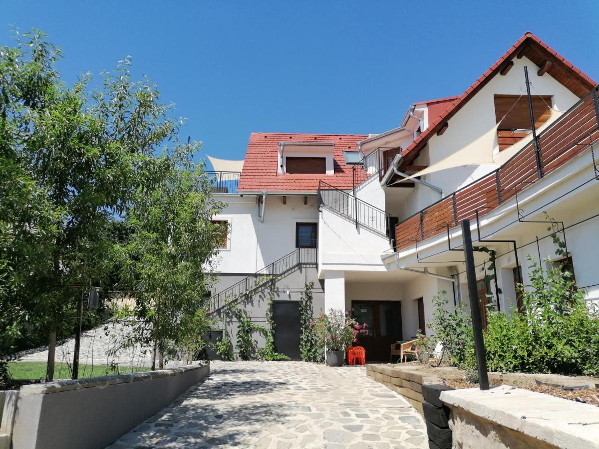 Szigligeti Mandula Kert Vendeghaz Daire Dış mekan fotoğraf